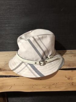 Bucket Hat Coach