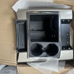 Ram 1500, 2500, 3500 | 13-18 | Center Console Cupholder Bezel