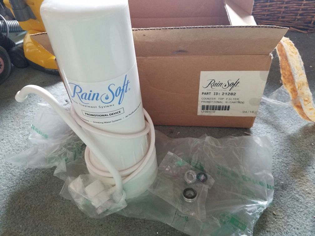 Rain soft counter top water filter (new)