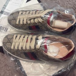 Gucci shoes