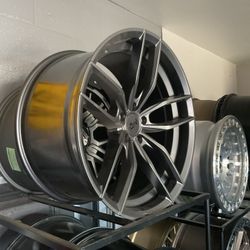 20” Staggered Mercedes Wheels