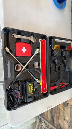 Auto emergency tool set