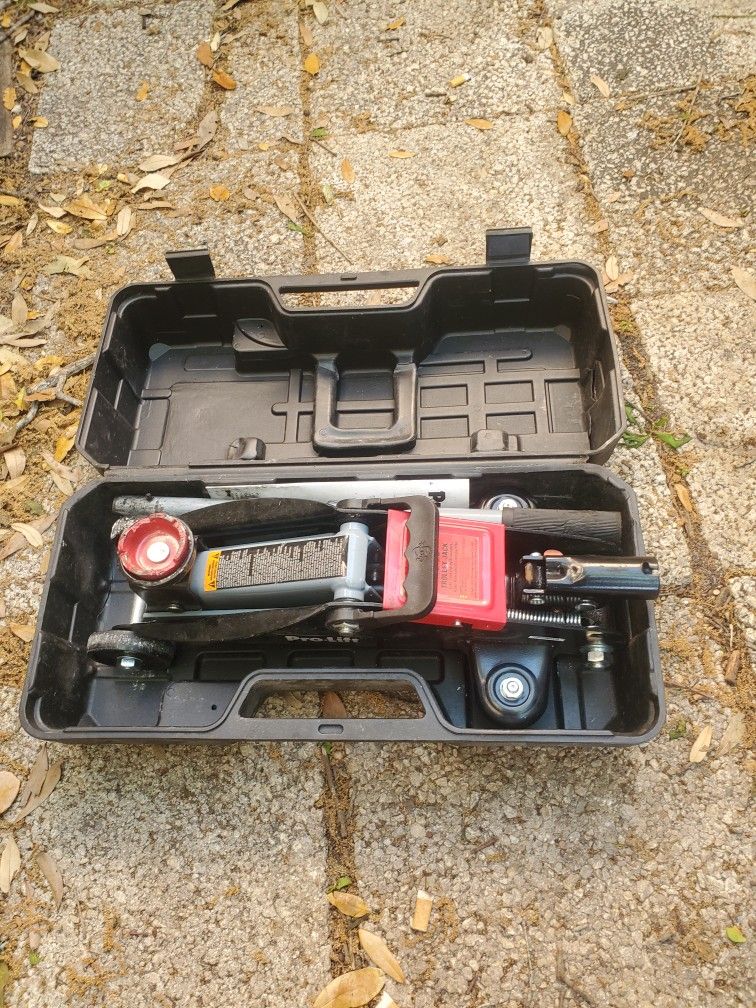 1.5 Ton Floor Jack