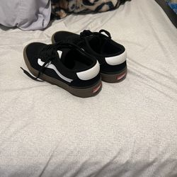 Black Skating vans 