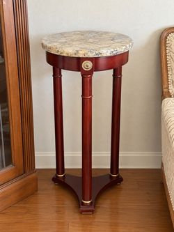 Classic Marble Top Pedestal / Accent Table