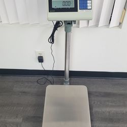 Uline Industrial Platform Scale - 150 lbs x .01