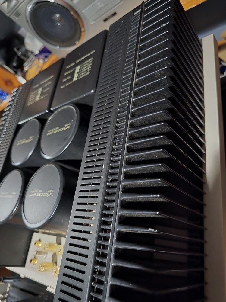 Pioneer M25 CLASS A /B Amplifier.