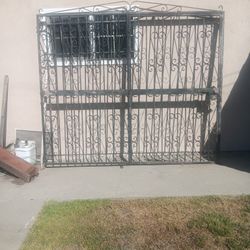 PUERTA DOBLE I PROTECCIONES