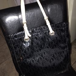 Black Michael Kors bag