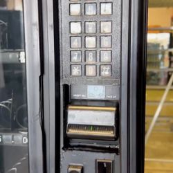 National 148 Snack Vending Machine 