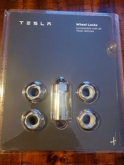 TESLA WHEEL LOCKS
