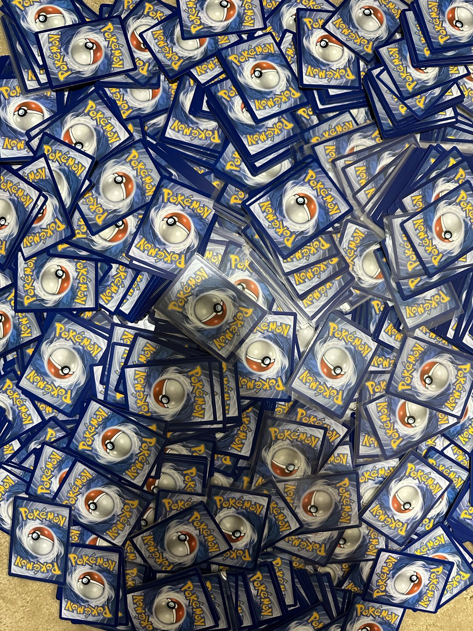 2000 Pokémon Cards And Many Holos