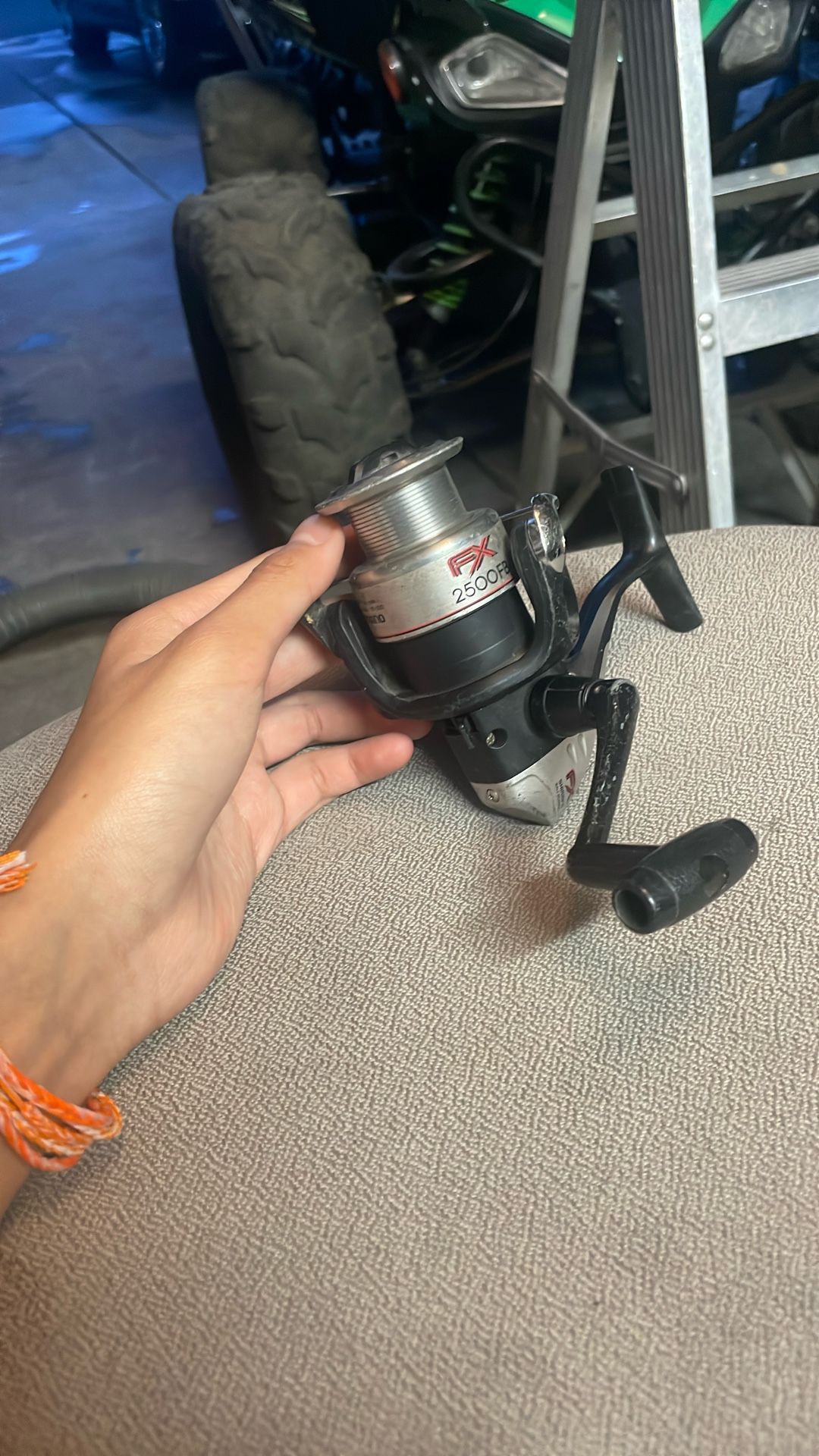 Shimano, Fx 2500FB Fishing Reel