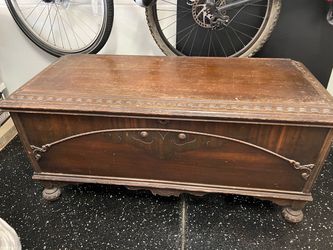 Lane Cedar Chest
