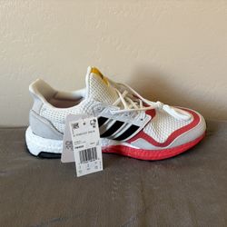 Brand New Never Worn Adidas Ultraboost DNA M 8 1/2      