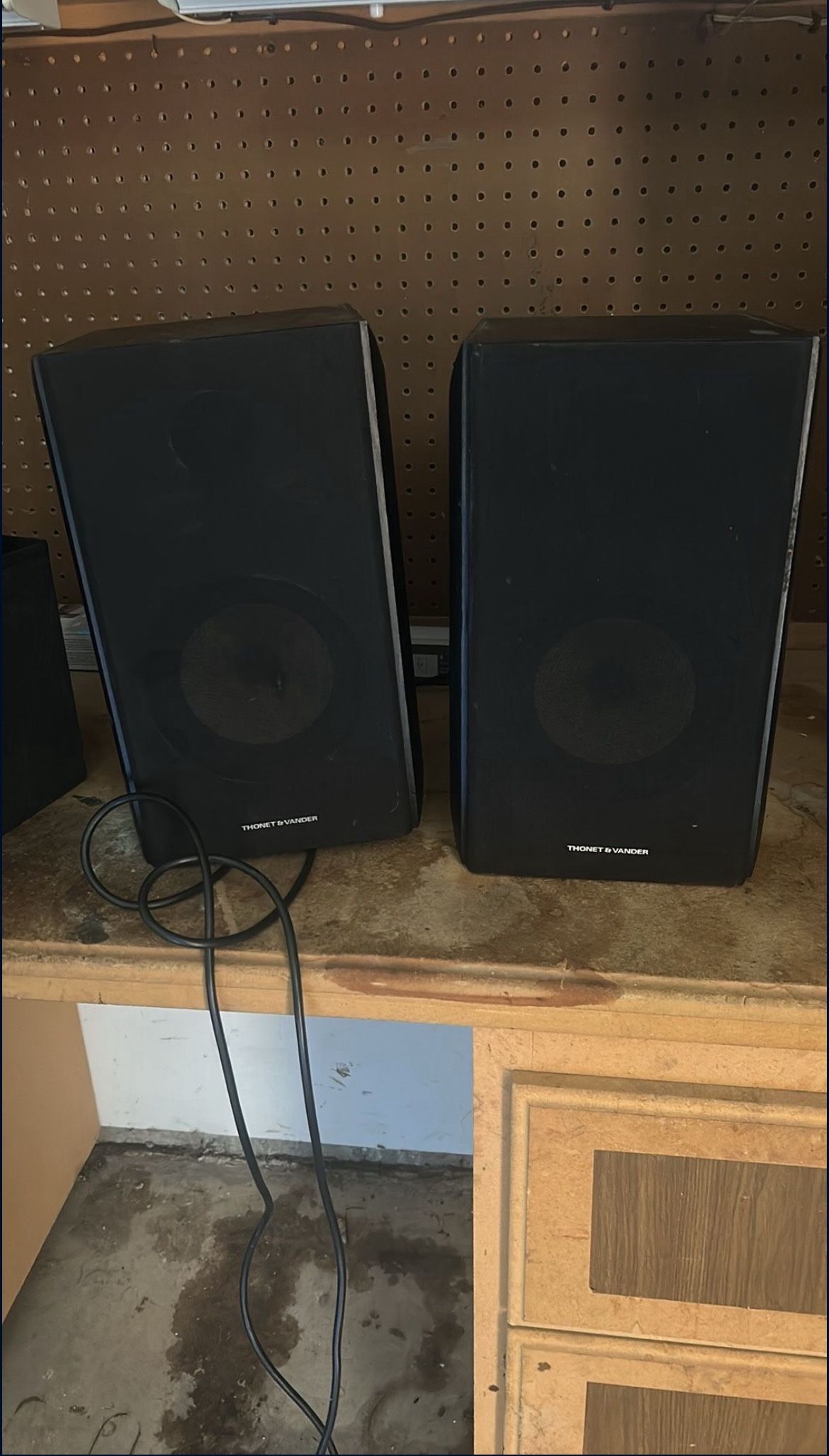 Thonet and Vander Titan Bluetooth - Crystal clear 900 Watt Peak Power Studio Audio Monitors Speakers - German  