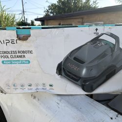 CORDLESS ROBOTIC POOL CLEANER