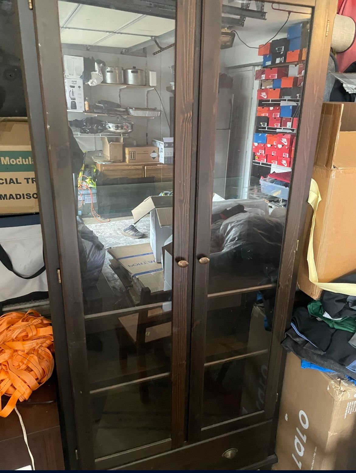 Window Cabinet Clean And Good Condition