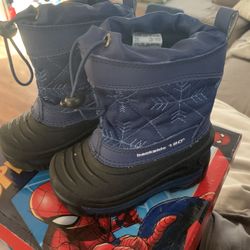 Snow Boots Size 6 Toddler Blue Black