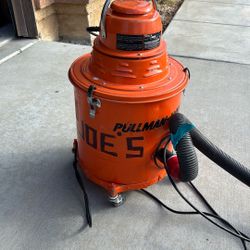 2.5 Gallons Hepa Vacuum Used But In Good Working Conditions 
