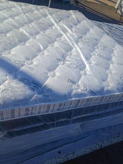 Brand new King size super pillowtop mattress and box spring free delivery depends on location
