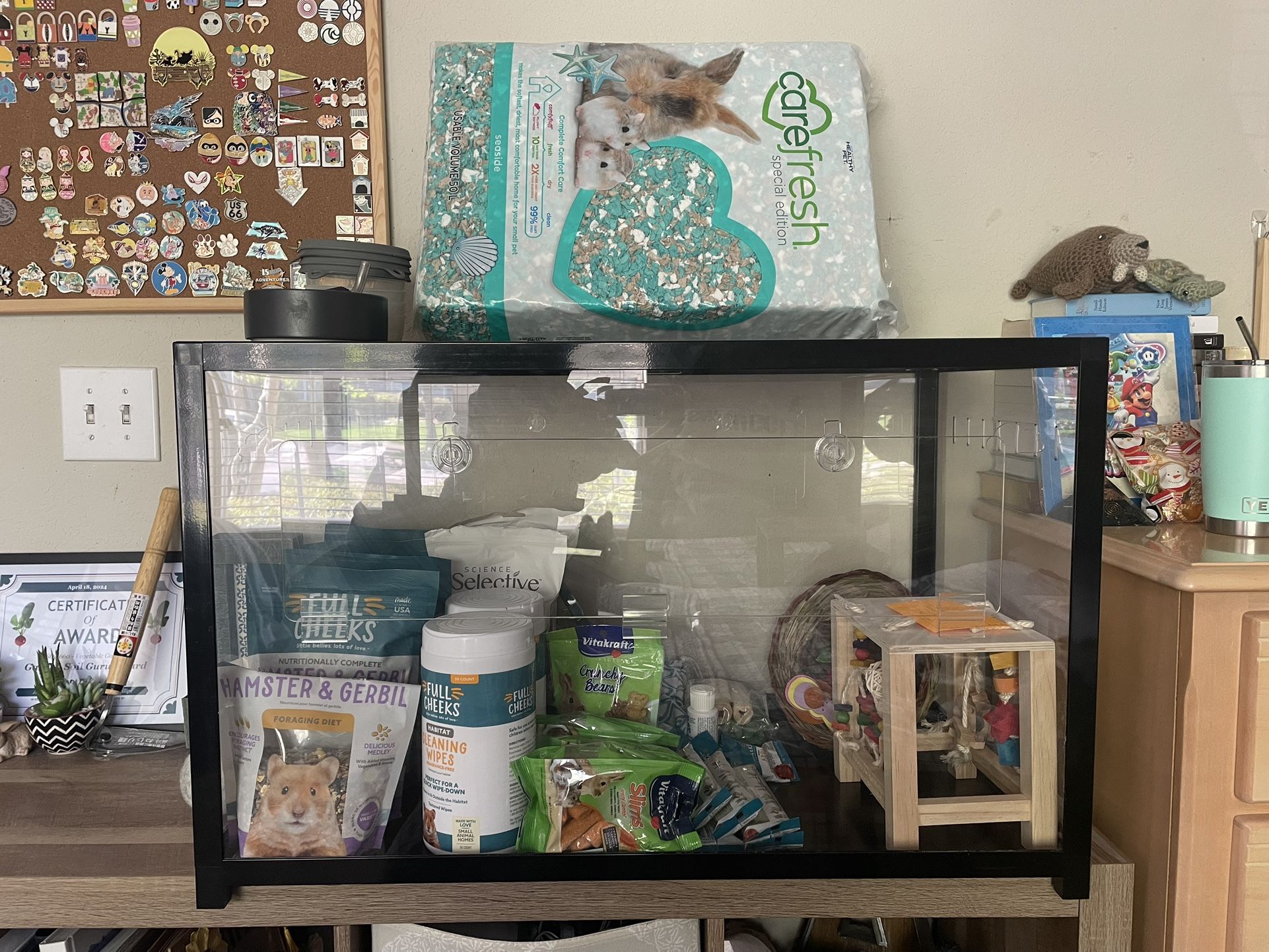 Awesome small animal tank enclosure & TONS of accessories! Check my other listings for more great items!