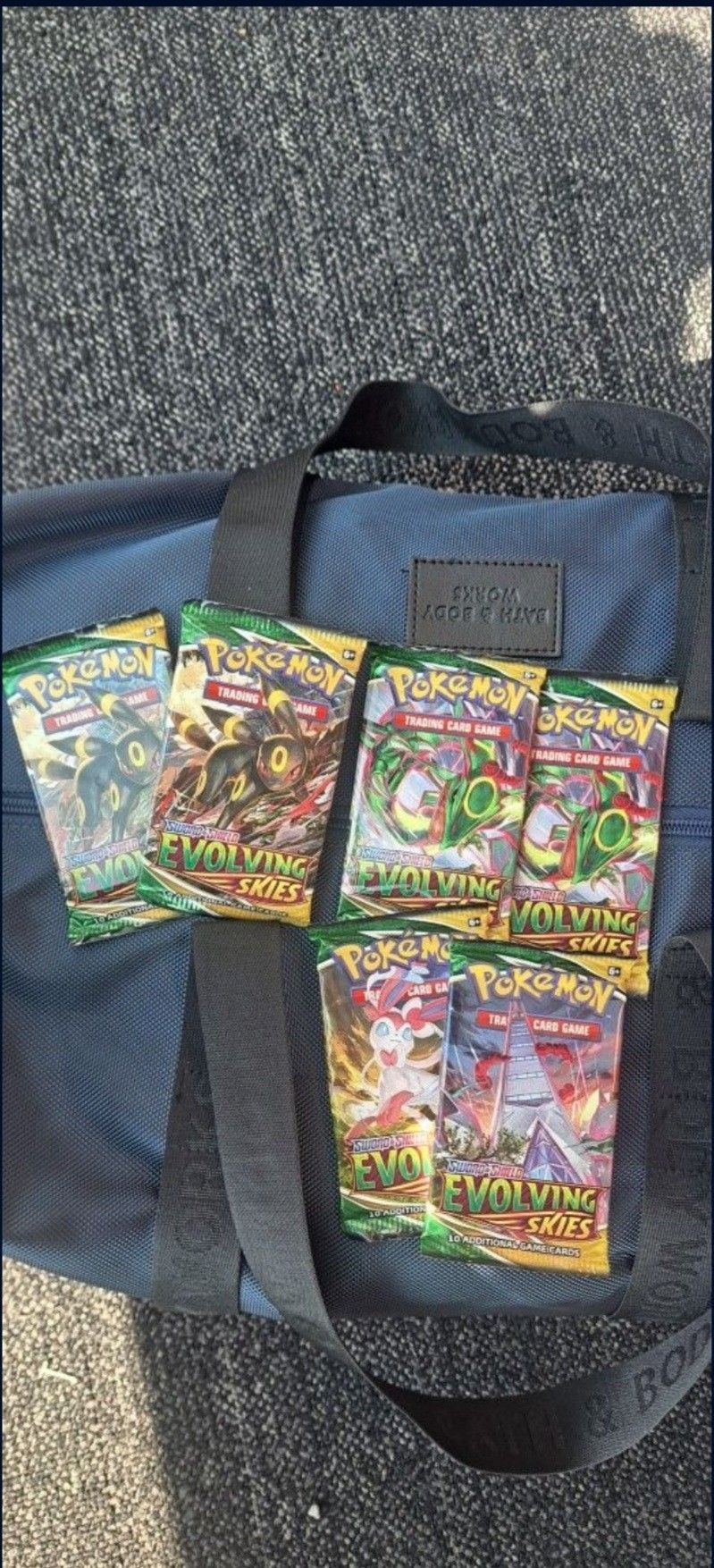 Pokemon Evolving Skies