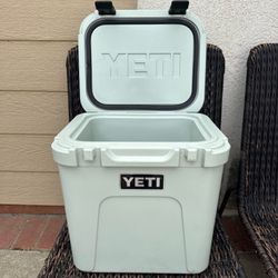 OG Yeti ROADIE 24 Cooler-SageBrush Green!!