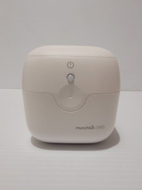 Munchkin 59S Mini Sterilizer Portable UV Sanitizer Kills 99.99% Viruses & Bacter.
