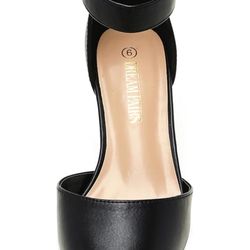 Women’s Closed Toe Shoes