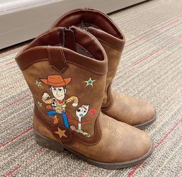 Boy boots size 10