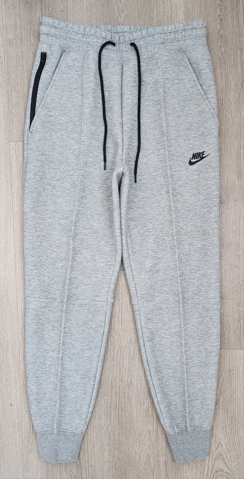 Nike Sportswear Tech Fleece Mid Rise Joggers FB8330-063 Women’s Size Small NWT MSRP $120