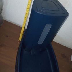 Pet Food Dispenser 