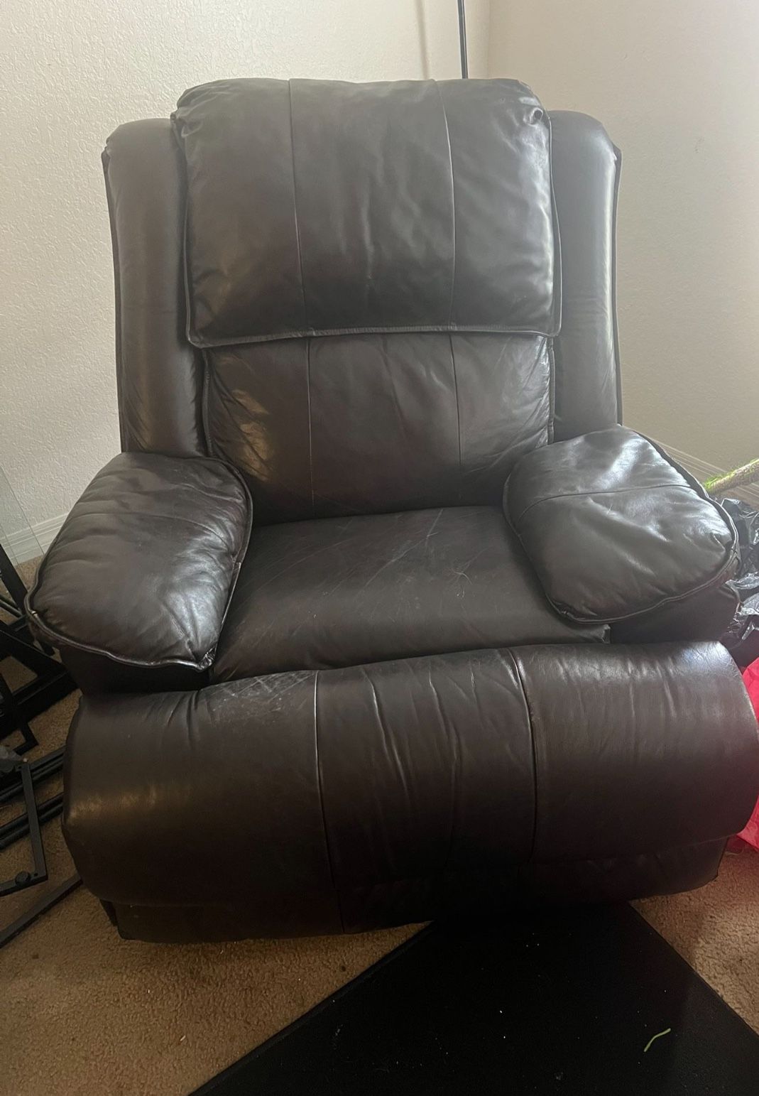Leather recliner for Sale in Brandon, FL OfferUp
