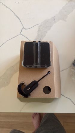 Plantronics wireless headset bundle