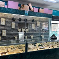 Weekend, Jewelry Sale