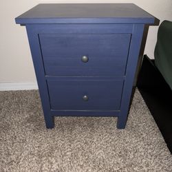 HEMNES 2-Drawer Nightstand