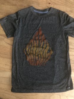 Volcom shirt boys sz S/P