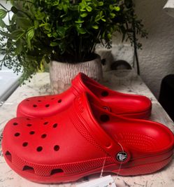 Croc  size 10-11mens