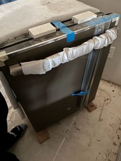 BRAND NEW GE DISHWASHER