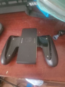 Nintendo switch joycons and grip