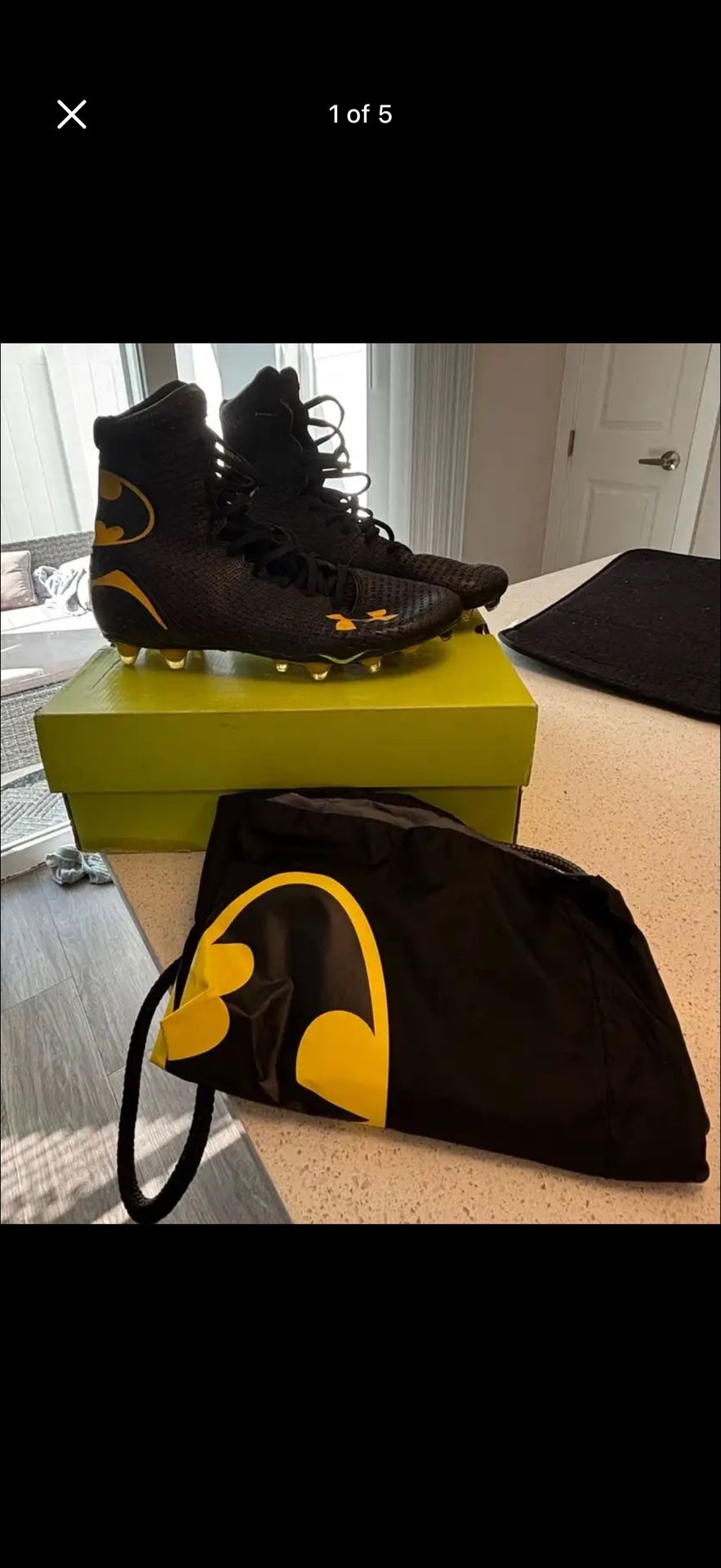 Batman Cleats 9.5 Men
