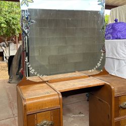 Nice Dresser With Mirror 