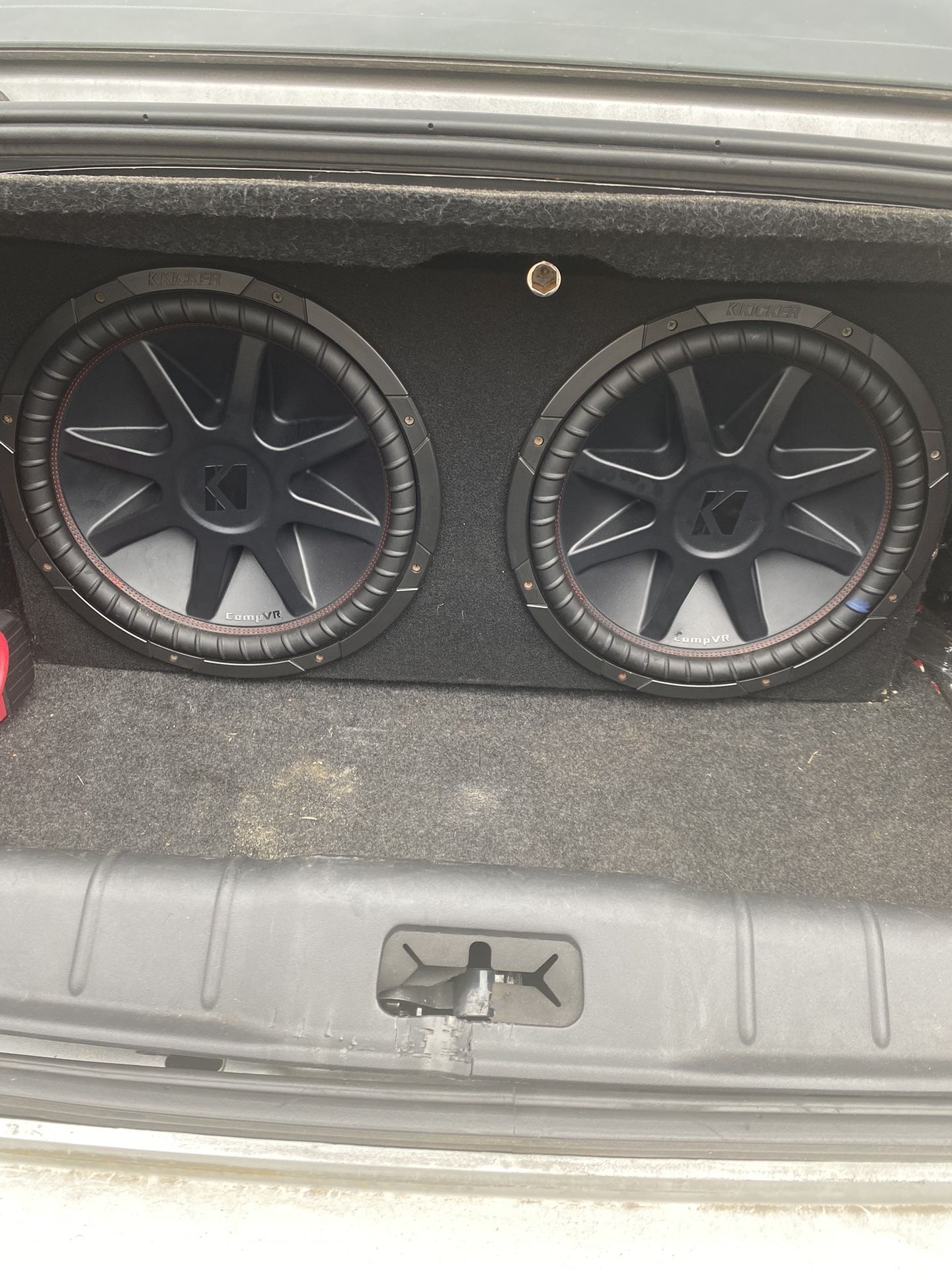 15” Kicker Comp W/ 8000watt Amp