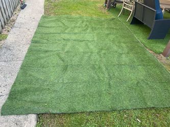 Turf / Grass roll 9’ X 12 ‘