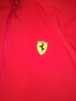 Men's size medium Ferrari Puma Hooded Jacket