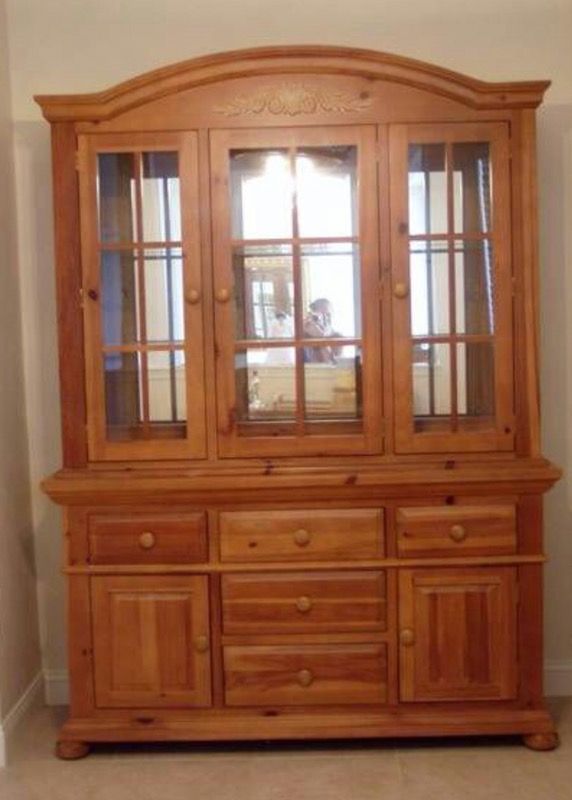 Broyhill Fontana light wood china hutch for Sale in Phoenix, AZ OfferUp