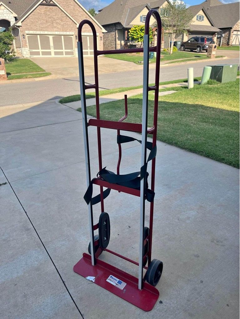 MILWAUKEE APPLIANCE DOLLY