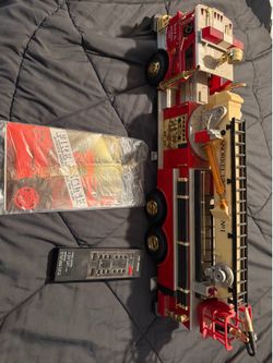 Vintage 1988 New Bright RC NYFD Snorkel Unit No. 1 Fire Truck with Remote