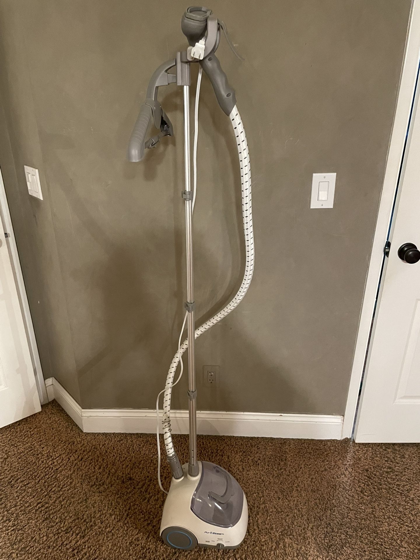 Clothes Steamer
